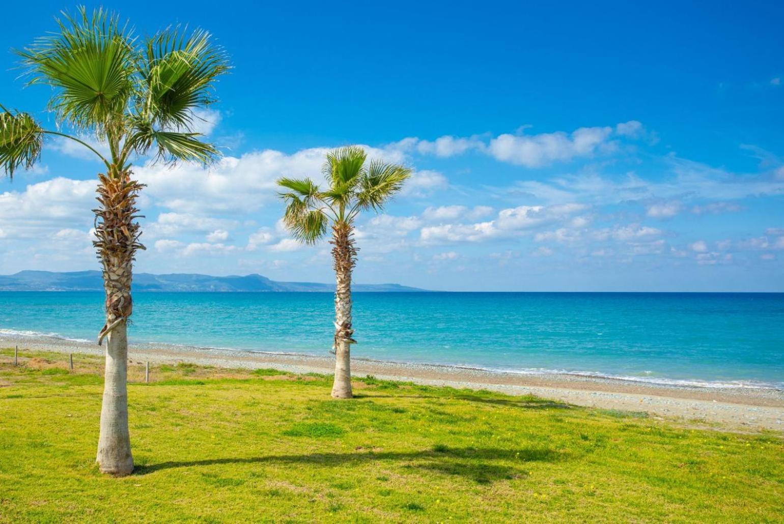 Sun Beach Villa Tria Полис Экстерьер фото