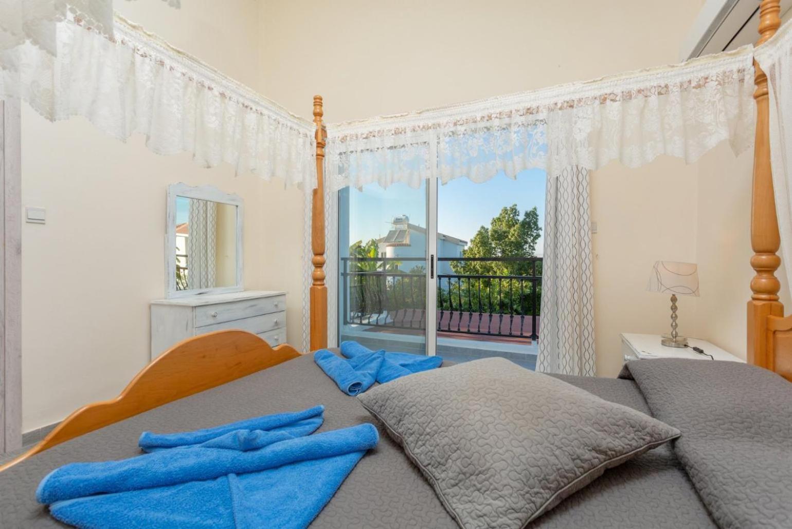 Sun Beach Villa Tria Полис Экстерьер фото