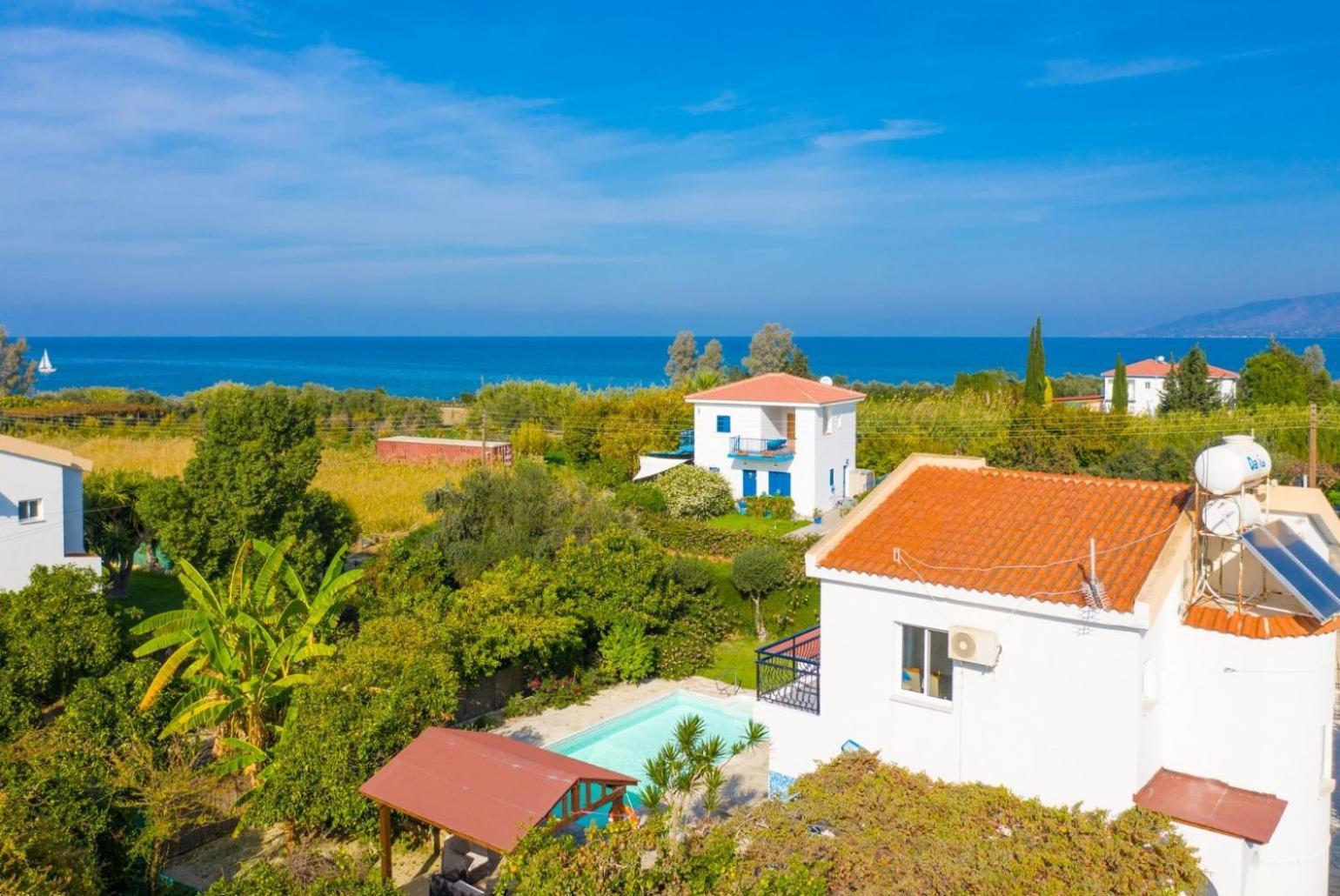 Sun Beach Villa Tria Полис Экстерьер фото